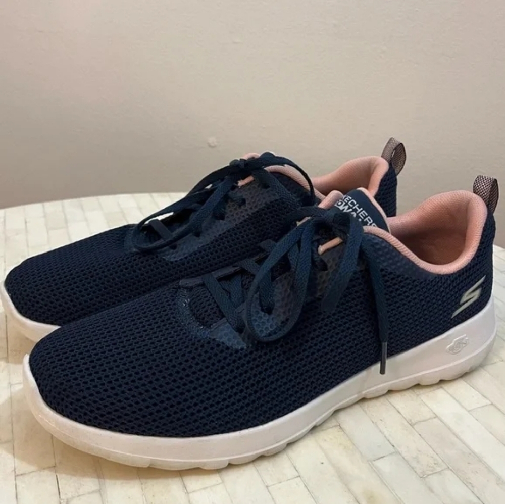 Skechers GO WALK Joy Lace-up Sneakers / Navy+Pink / Size 9 / EUC